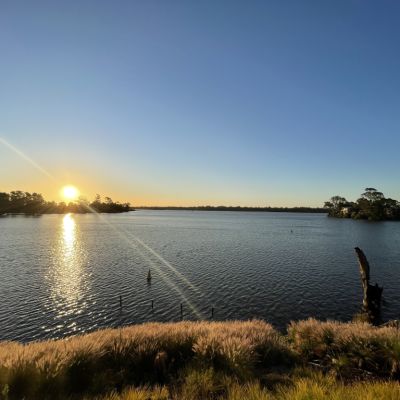 The ‘Torquay of inland Victoria’ that has locals listing for city prices