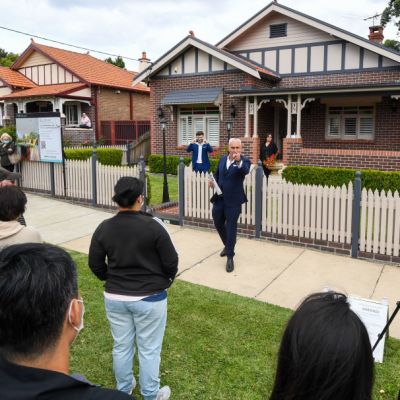 Sydney house prices falling at fastest pace on record