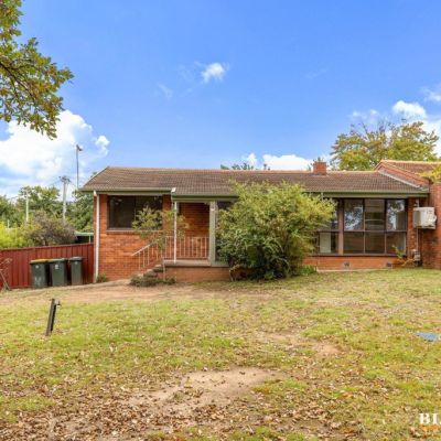 Former government housing home in Lyneham sells for $1.175 million