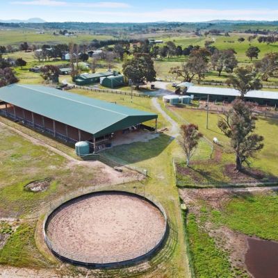Yass home perfect for horse lovers hits the market