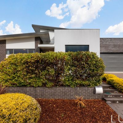 Canberra auctions: Weston home sells under the hammer for $1.625 million