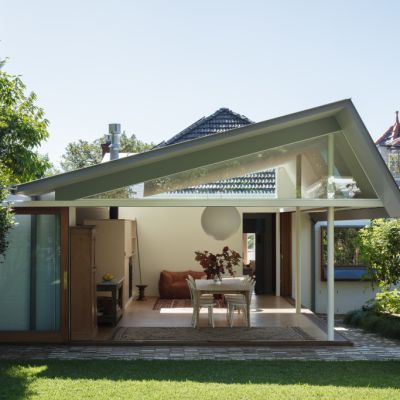 'Like a picnic rug under a canopy', this home effortlessly connects to outside