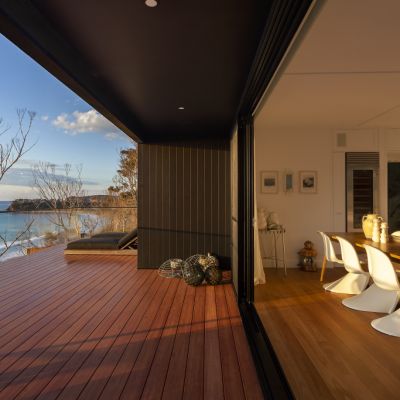 Home by famed fashion designer Collette Dinnigan perched on clifftop