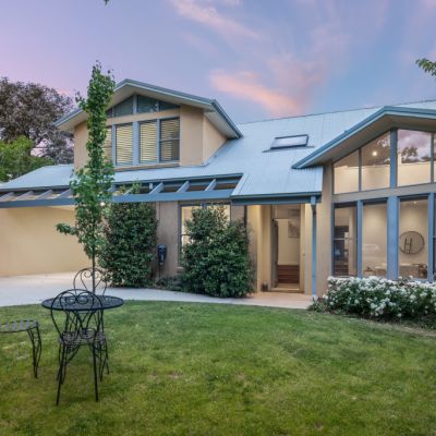 Hughes: The family-friendly Canberra suburb with homes ripe for reinvention