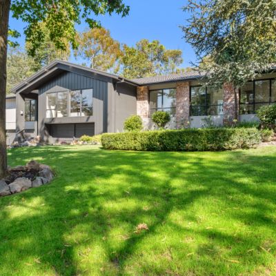Transformed Farrer home breaks suburb price record