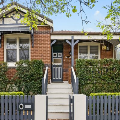 How can you cut costs when selling your home?