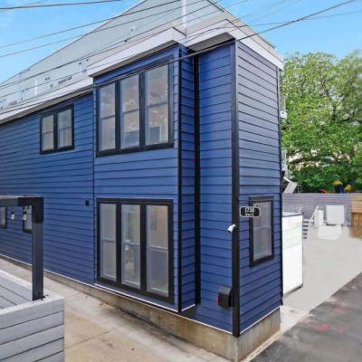 This astonishing skinny Glick House for sale in Washington DC is only six-foot wide