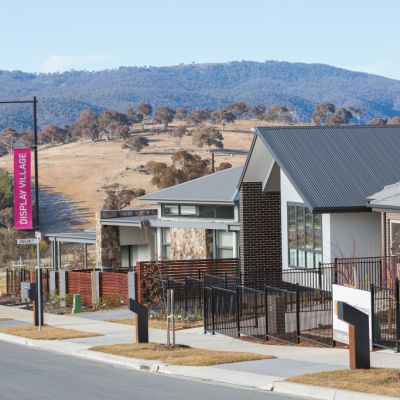 'Retreat from city life': Is this the best country town revitalisation yet?