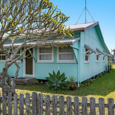 Why this Lennox Head beach house has sold for almost $2.4 million