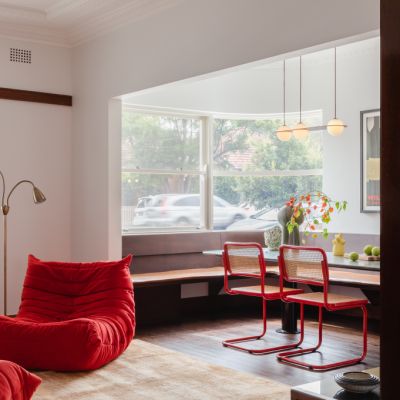 How to bring the ‘unexpected red theory’ trend into your home