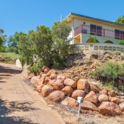 Australia's most affordable mansion has price hopes under $600,000
