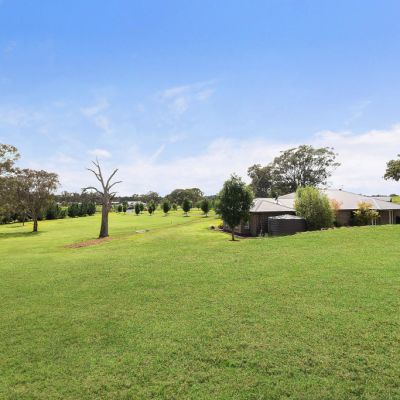 This Murrumbateman abode blends tranquility with modern luxury