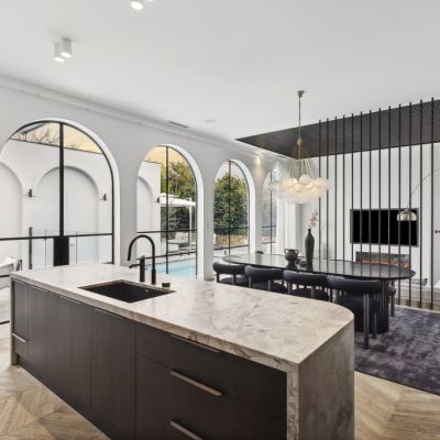 This 'breathtaking' Deakin home underwent an unbelievable transformation