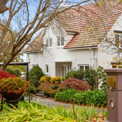 Retro rooftop pool sets this central Canberra house apart