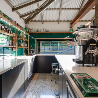 Family home with a VB-bar up for grabs for $4 million