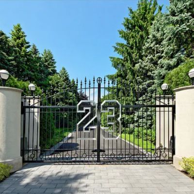 Michael Jordan’s empty mansion sells after a decade
