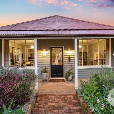 Make some cash on the side at this Tassie cottage