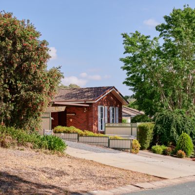 Affordable suburbs drive auction market as supply hits record high