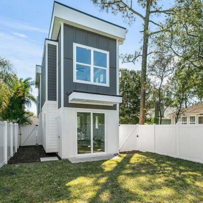 'I'll take it': Man pays almost $1m for three-metre wide 'spite house' in Florida
