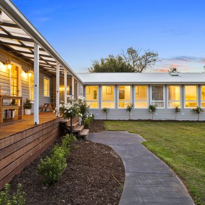 Stylish townhouses and resort-style retreats the top picks of the Canberra market