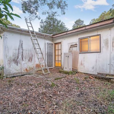 ‘It can’t get much worse than this’: No gutters, no oven, no worries for a brutally honest Wyongah shack