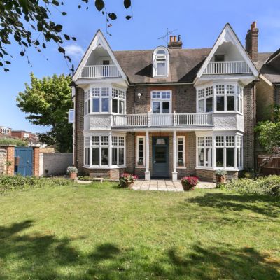 Cold War spy’s London home lists for $10 million