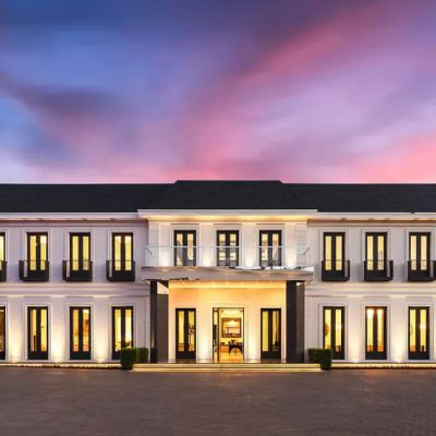 Jennifer Lopez and Ben Affleck pull $90 million mansion off the market