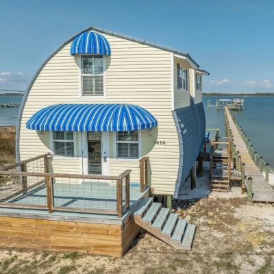 Idyllic beach house has creepy secret hiding in the water