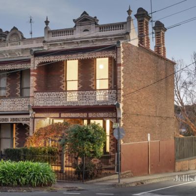 Melbourne v Sydney: What you get for the median price will break your heart