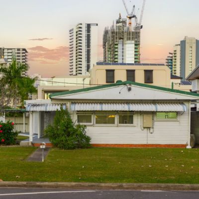 'Opportunities like this are vanishing': Retro beach shack hits the market