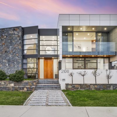 Throsby house price record smashed by luxury sale