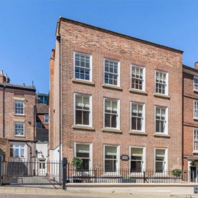 Lord Byron’s childhood home hits market for $1.7 million