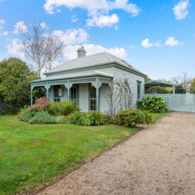 100-year-old Bairnsdale baby-blue doll-house cottage listed for $669k
