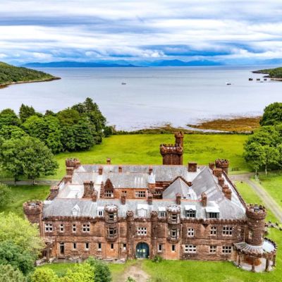 A Victorian playboy once kept live alligators in this castle