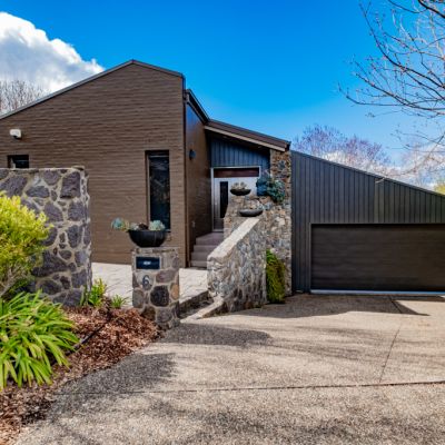 Escape the everyday: A unique multilevel retreat in Jerrabomberra