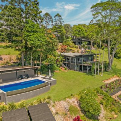 Get a 3-for-1 deal at this Byron Bay hinterland estate