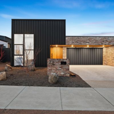 Taylor home beats price guide by nearly $100k in pre-auction deal