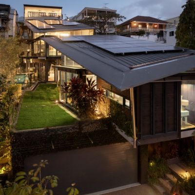 Teneriffe masterpiece: a steep Brisbane block becomes a bold tropical modern home