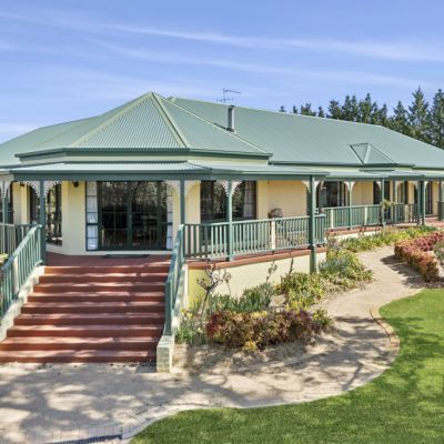 Discover this colonial-style estate less than 30 minutes from Canberra