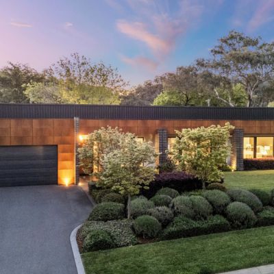 From casual barbecues to chic soirees, this might just be the perfect entertainer in Red Hill