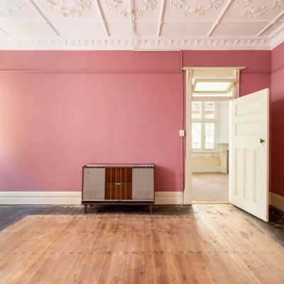 Hide and seek: The listing with a hidden surprise in every photo