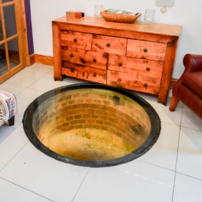 Facebook
Twitter
Pinterest

Copy link
Brisbane auction results for 15th November 2025
Domain's Alice Stolz reports on the Brisbane property auctions from the weekend.

Pause

Next playlist item

Unmute
Current Time 
0:03
/
Duration 
0:15
 

Fullscreen
Brisbane auction results for 15th November 2025

Domain's Alice Stolz reports on the Brisbane property auctions from the weekend.

Owner unearths 200-year-old object during home reno