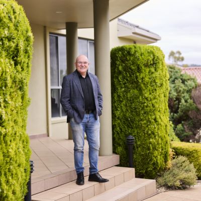 World champion’s retreat: Robert de Castella lists spacious Canberra residence