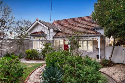 The Melbourne footballers' homes going under the hammer this weekend