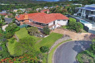 Coorparoo estate sells for $2.3 million in a single bid from one family