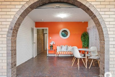 The suburban '80s archway is back in fashion