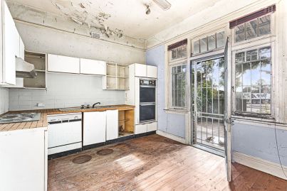 Sydney fixer-upper smashes auction reserve by $500,000