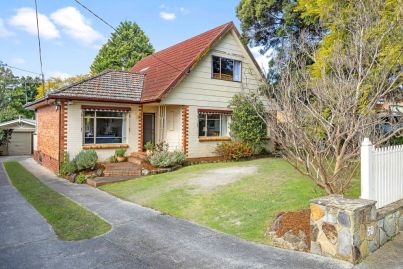 Box Hill North home sells for $1.557m sight unseen at online auction