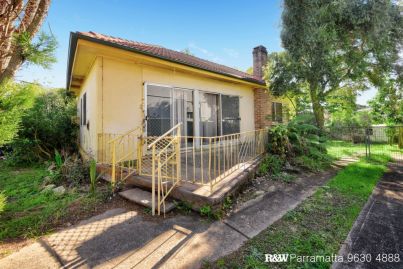 Sydney online auctions: Dilapidated Ermington house sells for $1,408,000