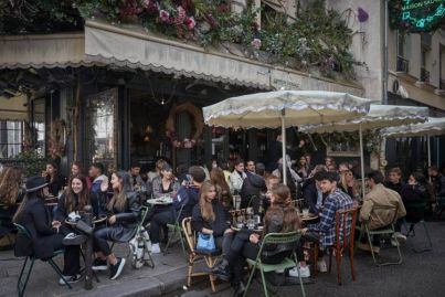 Auckland eyes up Paris-style street dining, as experts predict 'long-term' restrictions